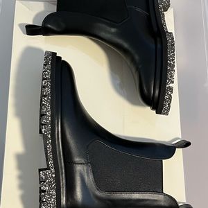 Dear Frances Size 9/39 Tony boot contrast heel, brand new with box and dust bag